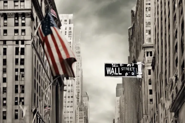 Wall Street Braces for Impending Recession: A Tale of Contrasting Predictions