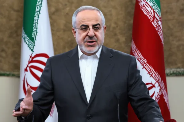 Iran's Foreign Minister Warns U.S. Against Tying Fate to Netanyahu, Blames U.S.-Israel Cooperation for Regional Insecurity